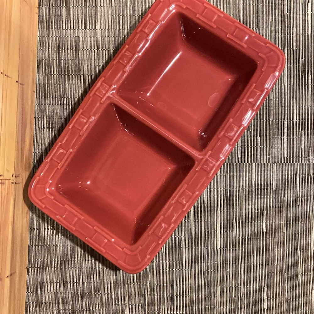 Divided serving dish - Picture 2 of 3